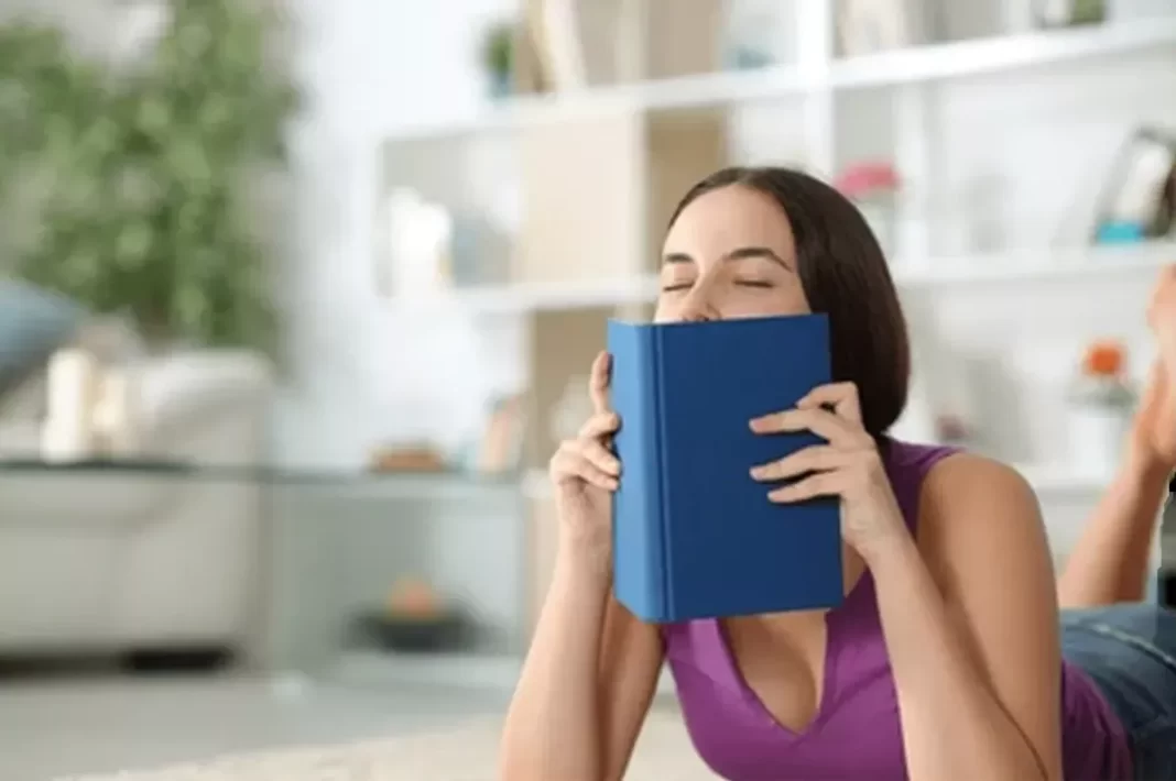 The Enchantment of Book Smell: A Nostalgic Journey Through Bibliosmia