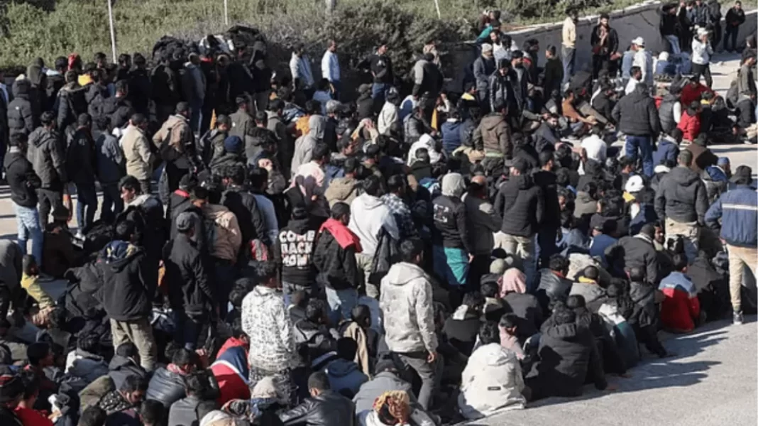 437 Bangladeshis Among 539 Migrants Rescued from Boat off Greek Coast